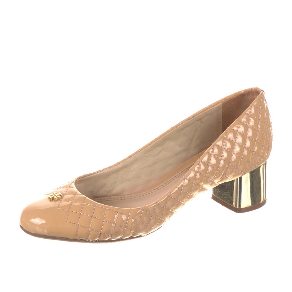 Tory Burch Patent Leather Pumps
US 6.5
Includes Dust Bag